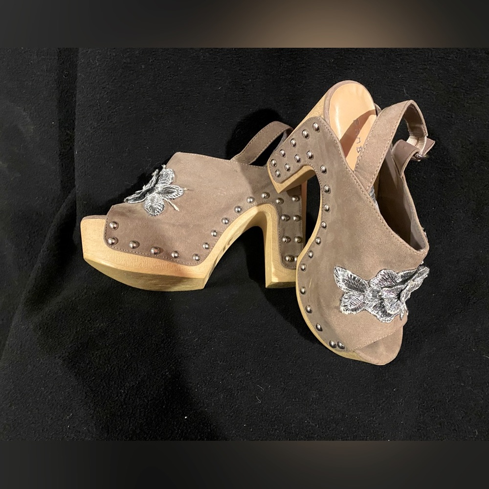 clogs wore 2 times so comfort   asked so much where did U get them shoes